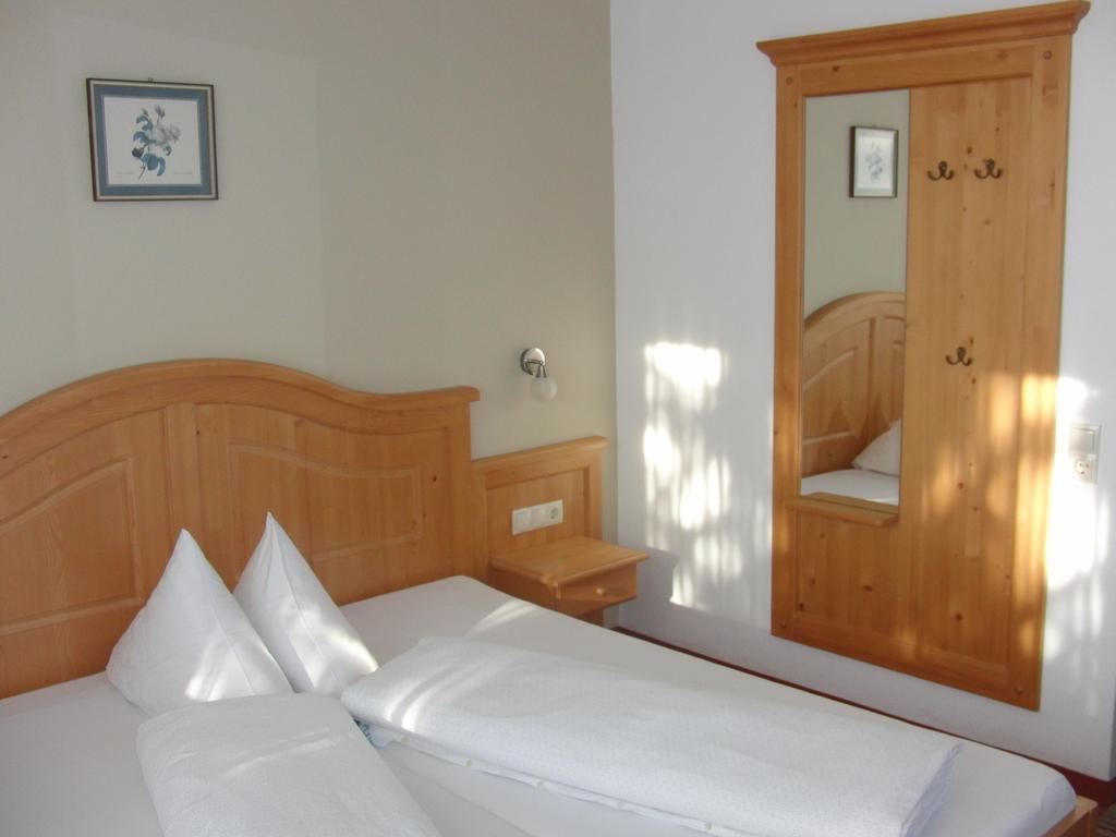 فغن Gaestehaus Loithaler الغرفة الصورة